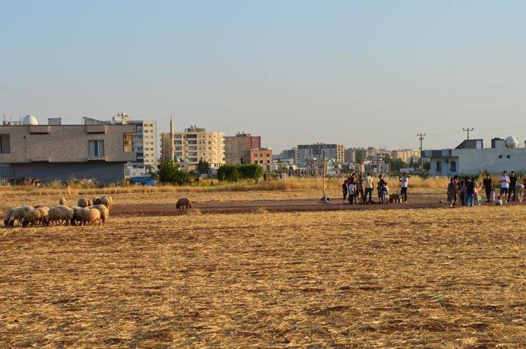 KÖY İŞLERİNDEN KALAN VAKTİMİZİ SPORLA DEĞERLENDİRİYORUZ