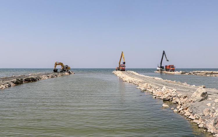 2 MİLYON 800 BİN METREKÜP DİP ÇAMURU ÇIKARILMASI HEDEFLENİYOR