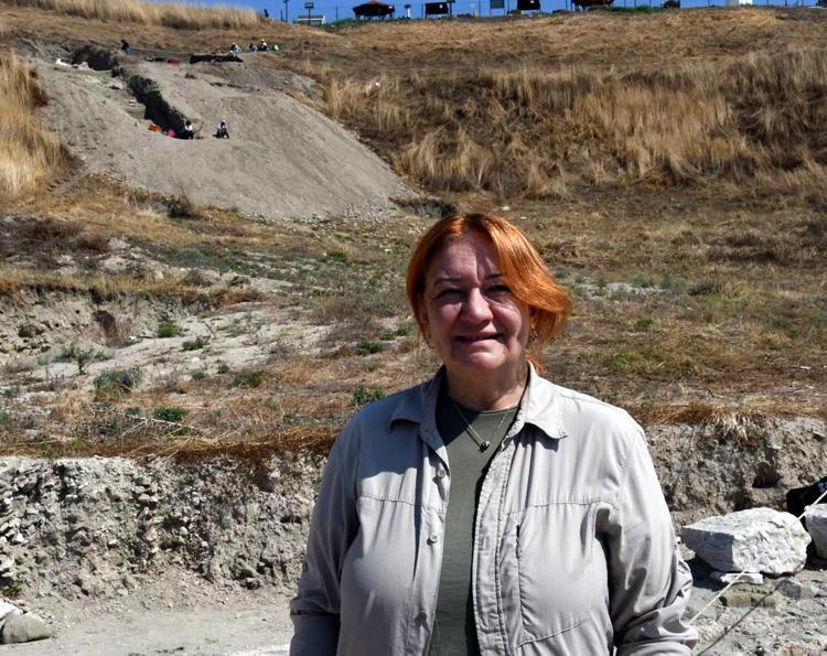 İKİ ALANDA ÇALIŞIYORUZ