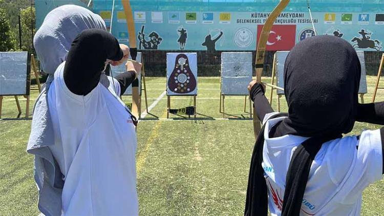 GELENEKSEL TÜRK OKÇULUĞU REHABİLİTE EDİYOR