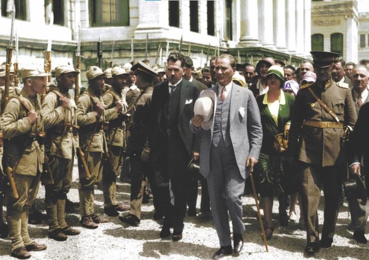 ATATÜRK’ÜN TAKTIĞI ŞAPKA İLHAM OLDU’