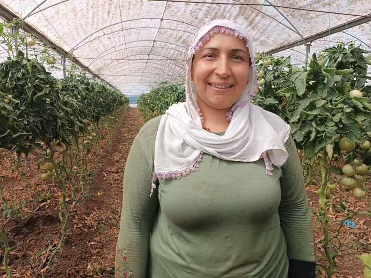 ‘BENİM GİBİ BİRÇOK KADIN BU ŞEKİLDE EVİNE KATKI SAĞLIYOR’