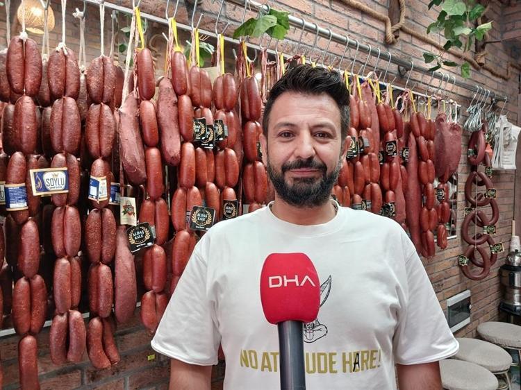 ‘HEDİYELİK PAKET YAPTIRIYORLAR’