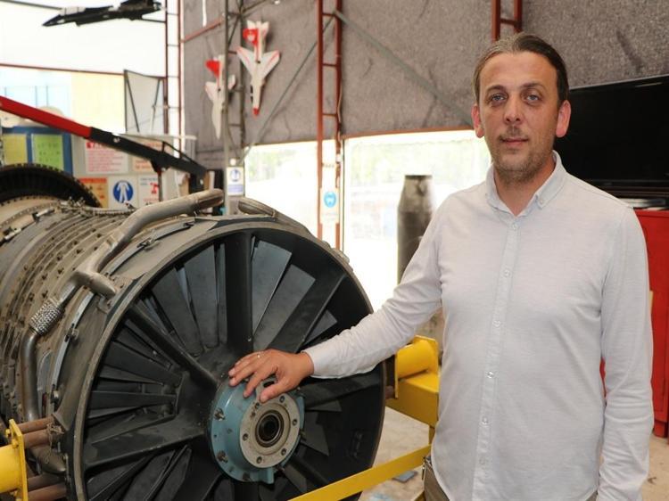 ‘MEZUNLAR UÇAK TEKNİSYENİ OLARAK GÖREV YAPIYOR’