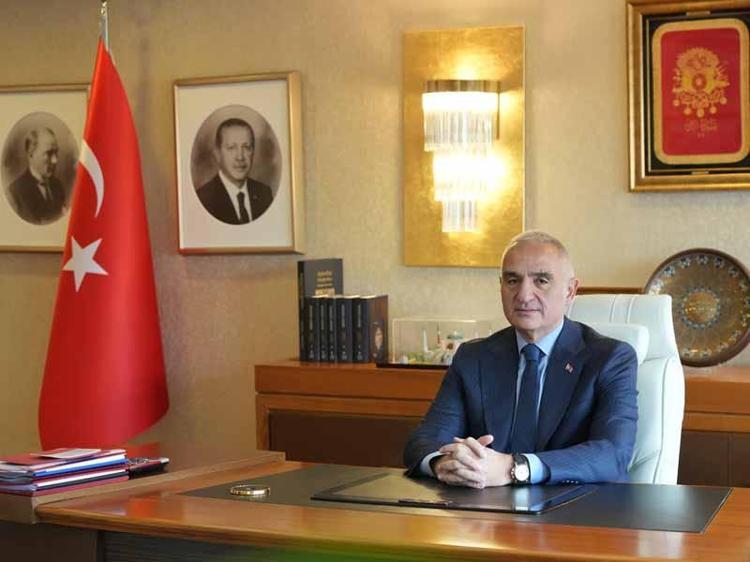 2 BÜYÜK PARÇA HALİNDE HEYKEL