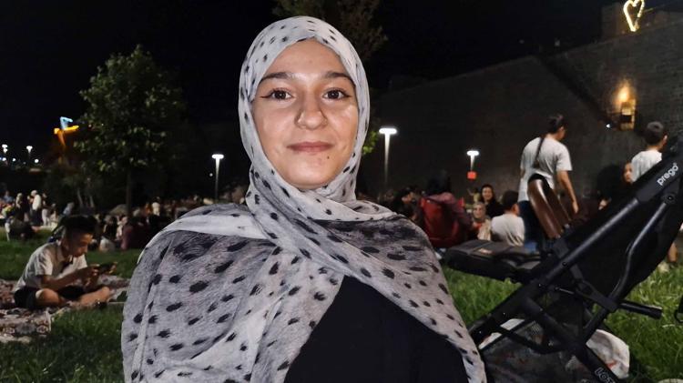 BİR AN ÖNCE AKŞAM OLMASINI İSTİYORUZ
