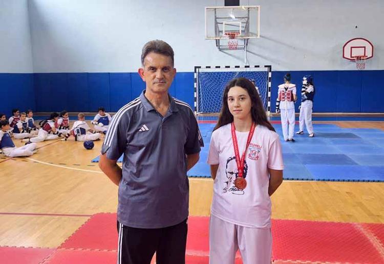 AZİMLİ BİR SPORCU