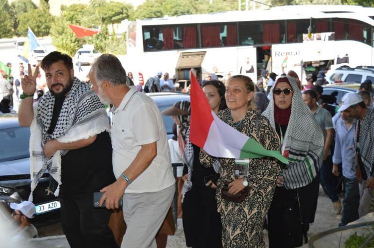 ‘BATI ŞERİA’YA VARABİLMEYİ UMUT EDİYORUZ’
