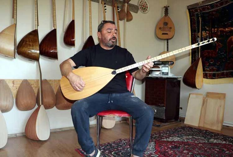 İLK TEŞVİK EDEN ÖĞRETMENİ
