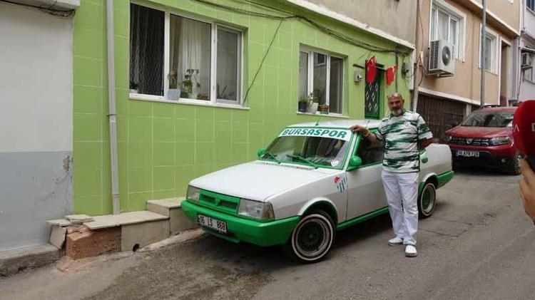 EVİNİN HER KÖŞESİ VE OTOMOBİLİ YEŞİL-BEYAZ