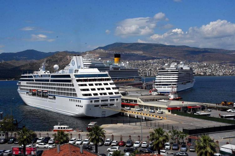 YABANCI ZİYARETÇİLER HAVA YOLUNU TERCİH EDİYOR