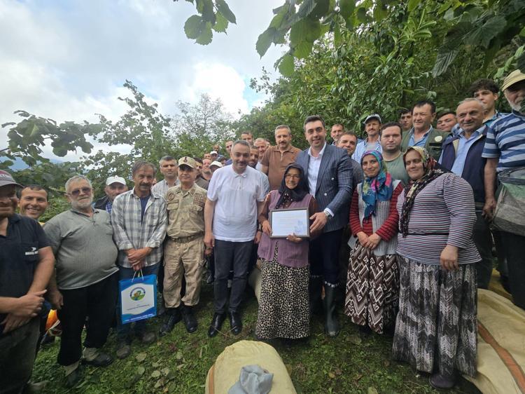 BU SENE CAMİYE HİBE ETTİM