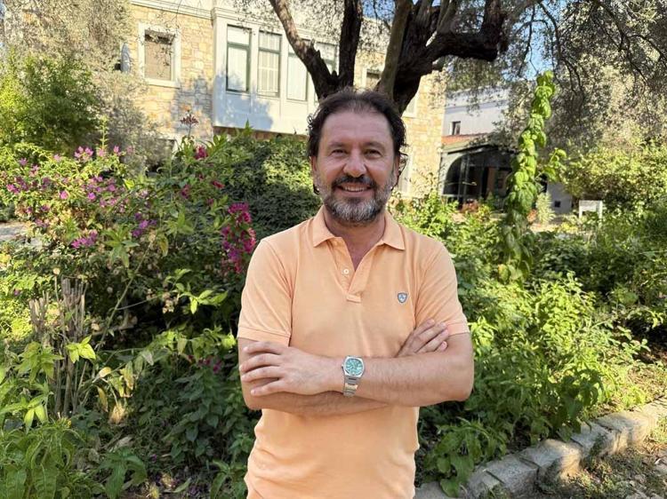 İÇ PAZAR, BODRUMU ÇOK SEVİYOR