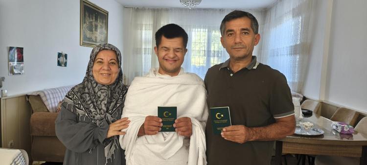 BÜYÜK MUTLULUK YAŞADI
