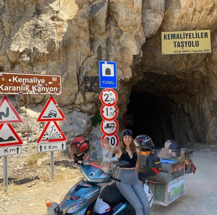 ‘KONFOR ALANIMIZIN BİTTİĞİ YERDE ÖZGÜRLÜĞÜMÜZ BAŞLIYOR’