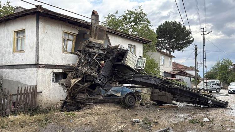 ‘BAHÇEDEYDİK, BİR KÜTLEME OLDU’