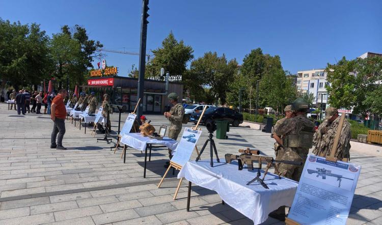 KEŞAN’DA YERLİ SİLAH SERGİSİ İLGİ ÇEKTİ