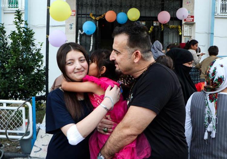 RÜYASINDA GÖRDÜĞÜ ‘MELEK’ İLE BİR ARAYA GELDİ