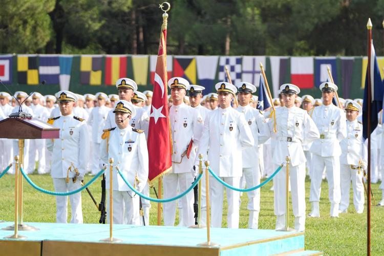 ‘DRON KULLANACAK SUBAY VE ASTSUBAY YETİŞTİRMEYE ÇALIŞIYORUZ’