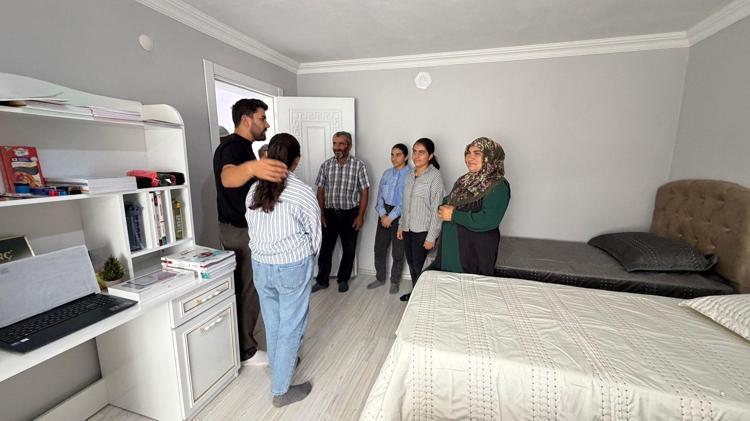 ‘ESKİ EVDE TEK ODADA 9 KİŞİ YAŞIYORDU’