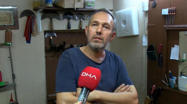 DEDESİNDEN KALAN MALZEMELERLE ÜRETİM YAPIYOR