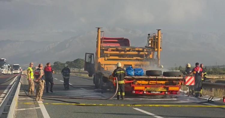 KARA YOLU 1,5 SAAT ULAŞIMA KAPANDI