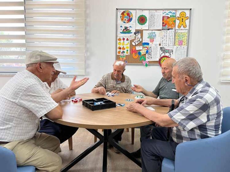 ‘BOZULAN HER ŞEYİ TAMİR ETMEK İSTİYORUM’