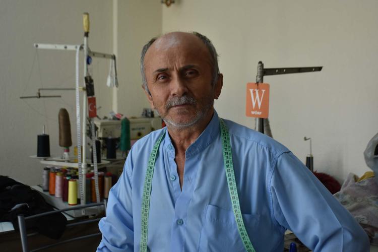 SİNEK AVLIYORUZ, İŞLER DURGUN