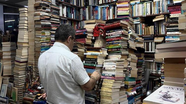 KİTABI BULMAK KOLAY, SATMAK ZORLAŞTI