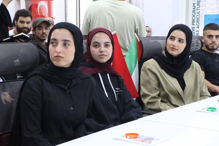 ‘GAZZE’DE HEP BOMBA SESLERİ DUYUYORDUK, EĞİTİM BİZİM İÇİN ÇOK ÖNEMLİ’