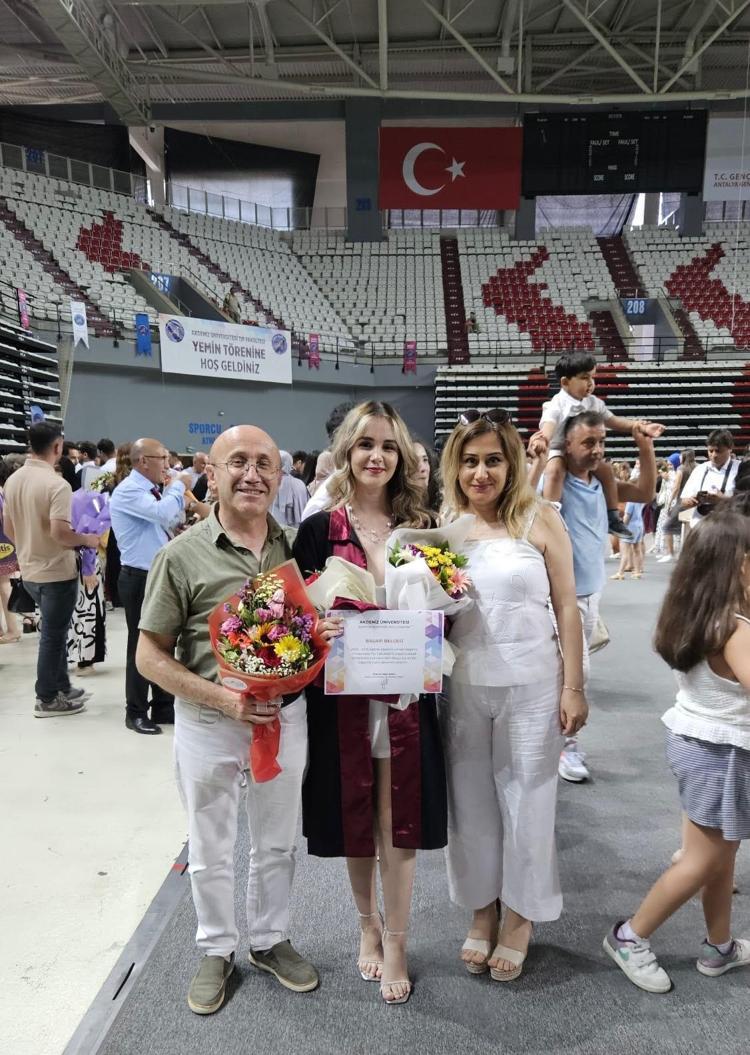 BİR ANNE VE BABA DAHA NE İSTEYEBİLİR Kİ