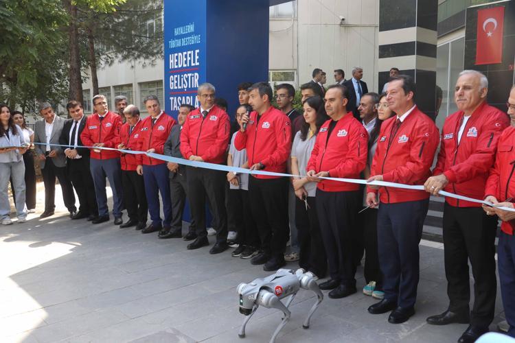 BAYRAKTAR: GENÇLİK YILLARIMA DÖNSEM BURALARDA YATAR KALKARDIM