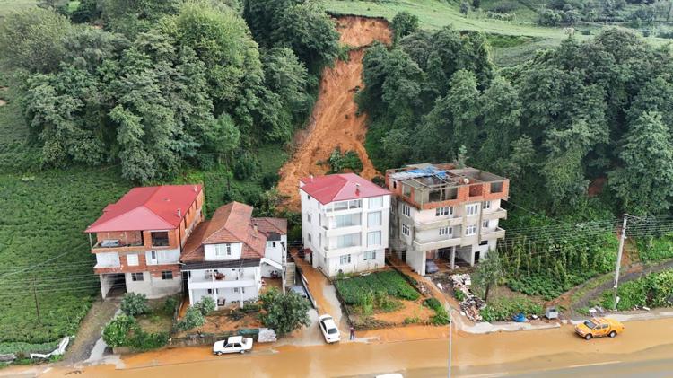 ‘METREKAREYE 135 KİLOGRAM YAĞIŞ DÜŞMÜŞ’