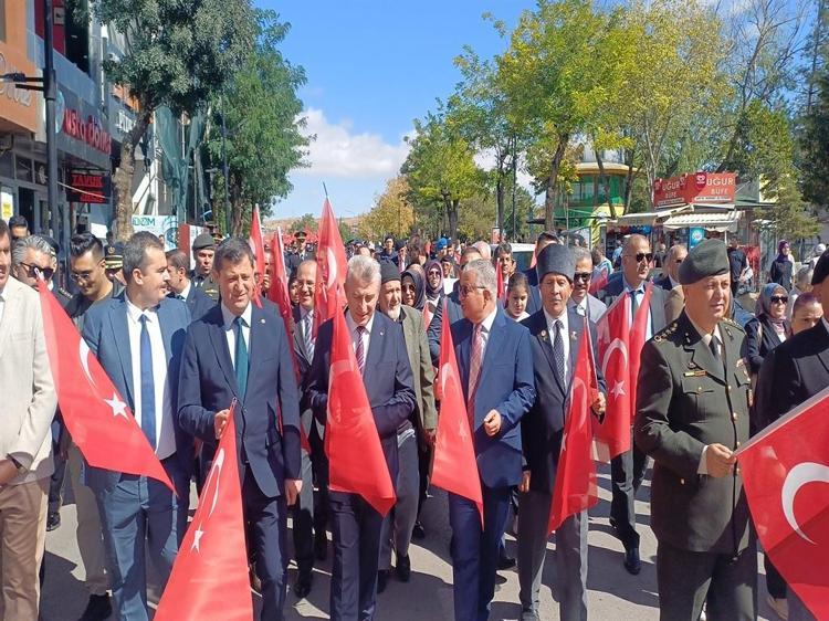 ‘GAZİ MUSTAFA KEMAL ATATÜRK’E SESİ ÇOK BENZİYOR’