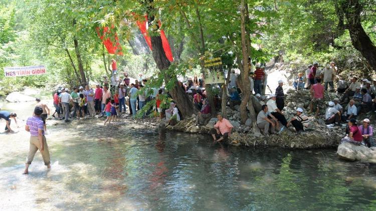 TÜRKİYEDEKİ HES MÜCADELELERİNE ÖRNEK OLDU