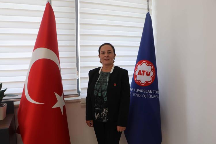 ‘KİMLİK, SINIF, EĞİTİM SEVİYESİ AYRIMI YAPMADAN TÜM AKTÖRLERİ BEKLİYORUZ’