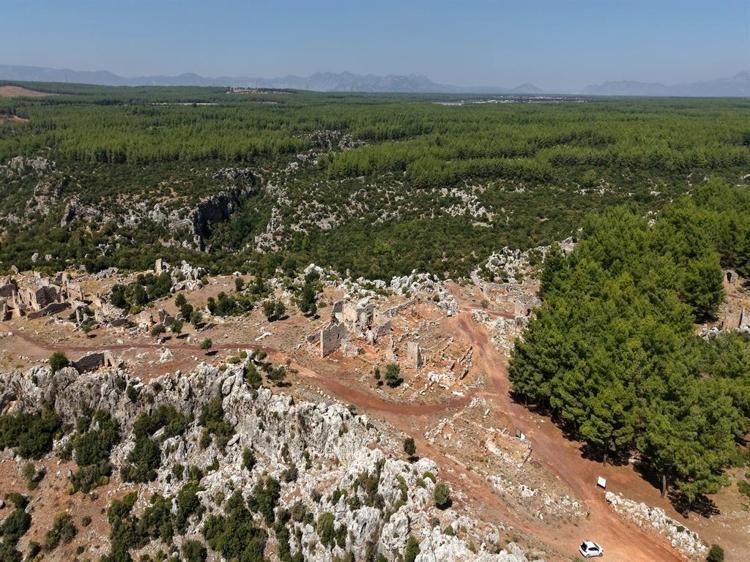 ZEYTİNDEN GELEN GELİR PERGE’NİN İMARINA KATKI SAĞLADI