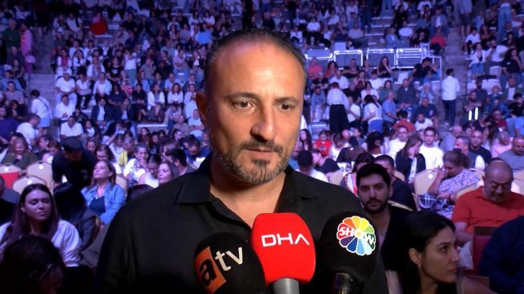 TELEVİZYONLARDAN İZLEDİĞİMİZ BİR KİŞİYİ CANLI SEYRETMEK BÜYÜK BİR KEYİF
