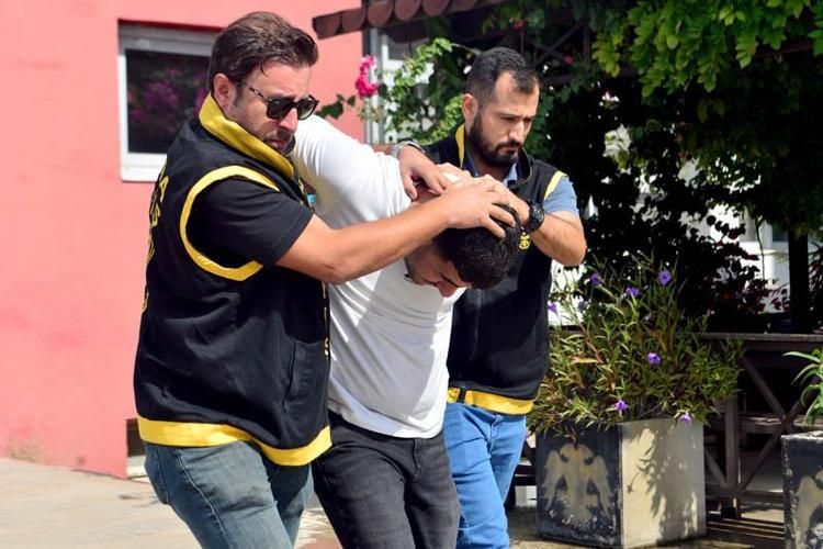 EL BOMBASINI VERDİĞİ İDDİASIYLA YAKALANDI