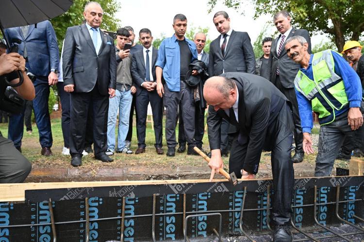 ‘BU YAĞMURLARIN HEPSİ BİZİM İÇİN BEREKETTİR’