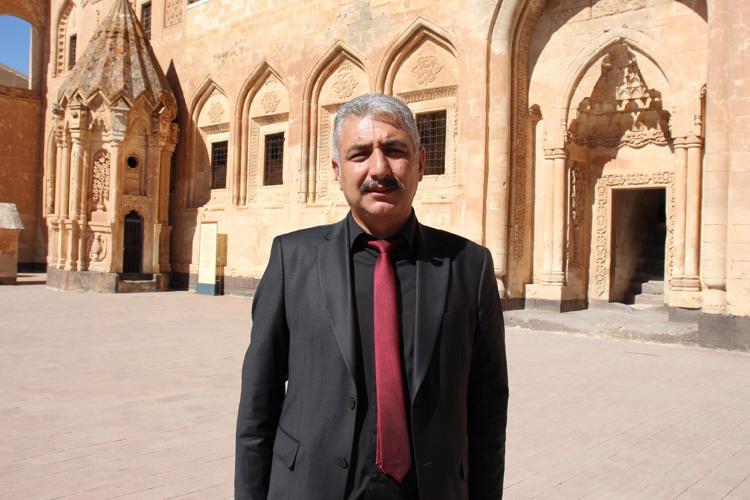 BATIDA TOPKAPI SARAYI, DOĞUDA İSHAK PAŞA