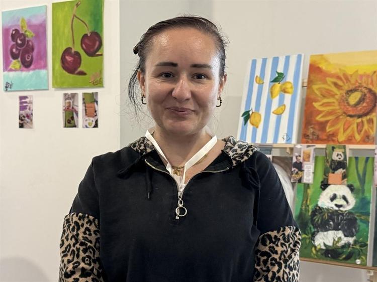 KEMOTERAPİ ALIRKEN DUYGULARAMI TUVALE YANSITTIM