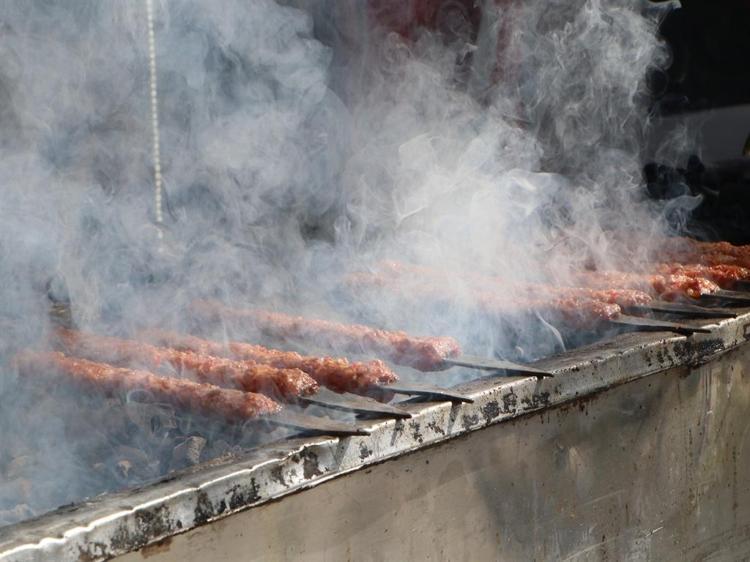 FESTİVAL ALANINDA KEBAP KOKUSUNA DOYDUK
