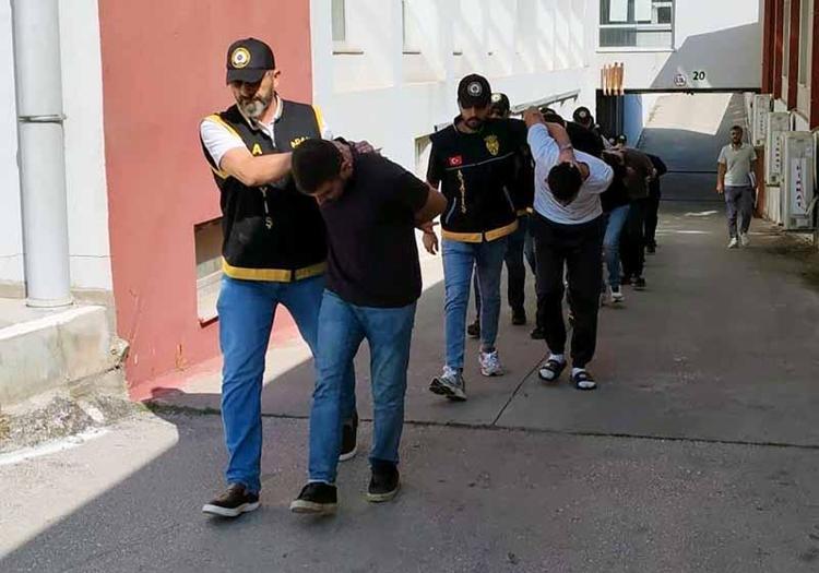 KATİL İLE 9 ŞÜPHELİ YAKALANDI