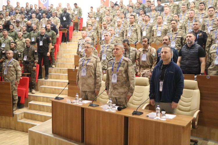 742 PERSONEL GÖREV ALACAK