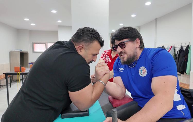 ‘PIRIL PIRIL GENÇLERE BIRAKACAĞIM’