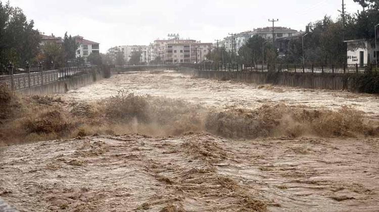‘YALOVA GENELİNDE 95 SU BASKINI, 3 TOPRAK KAYMASI MEYDANA GELDİ’