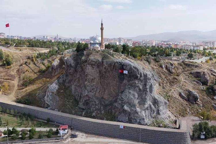KAYA DÜŞMESİ RİSKİ MİNİMİZE EDİLDİ