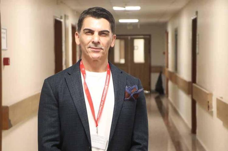 REKTUM KANSERİNDE YAŞ SKALASI DÜŞTÜ