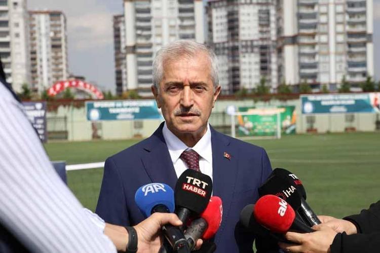 MEHMET TAHMAZOĞLU: SPORU VE SPORCUYU DESTEKLİYORUZ